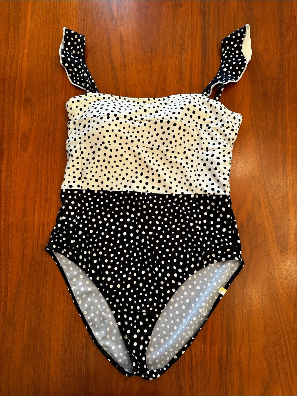Summersalt The Ruffle Oasis, size 10, black and white "on the dot" EUC